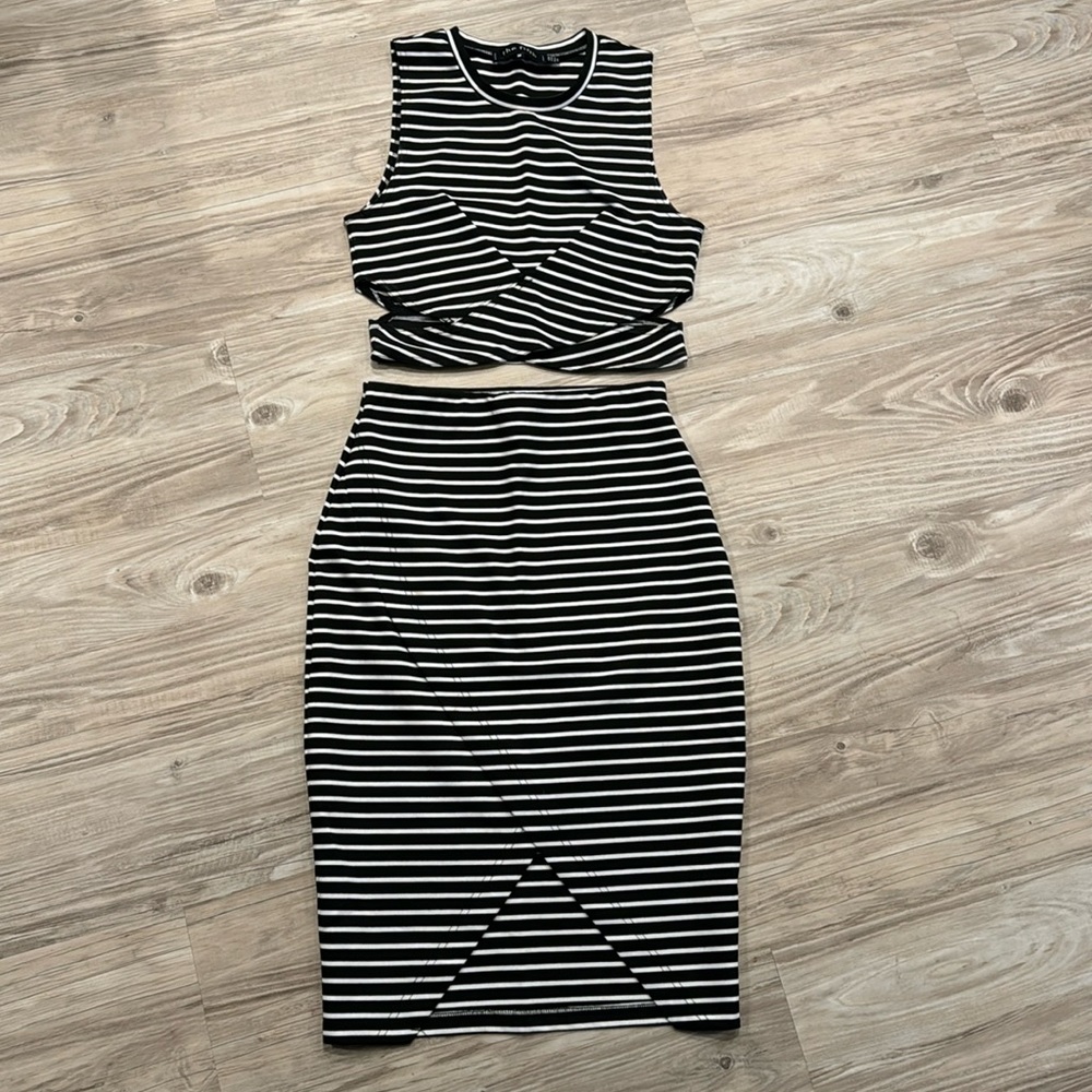 Cutest Black and White 2 piece EVERRR!